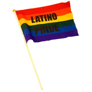 3 Latino Pride flaggor på pinne