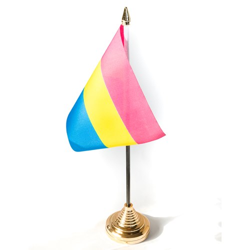 Pieni panseksuaalien lippu kepillä